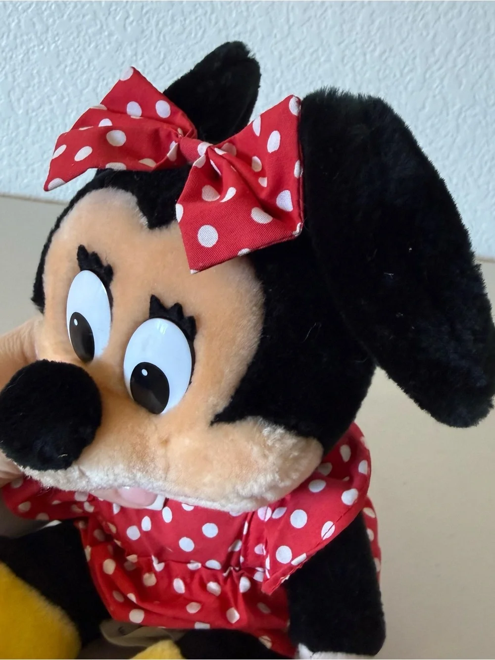 Vintage 90’s Disneyland Walt Disney World Plush Minnie Mouse 14”